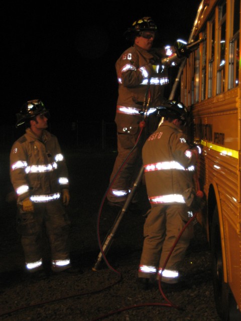 Lt. Riina, FF Veit, FF Davision
School Bus Drill 10/22/07